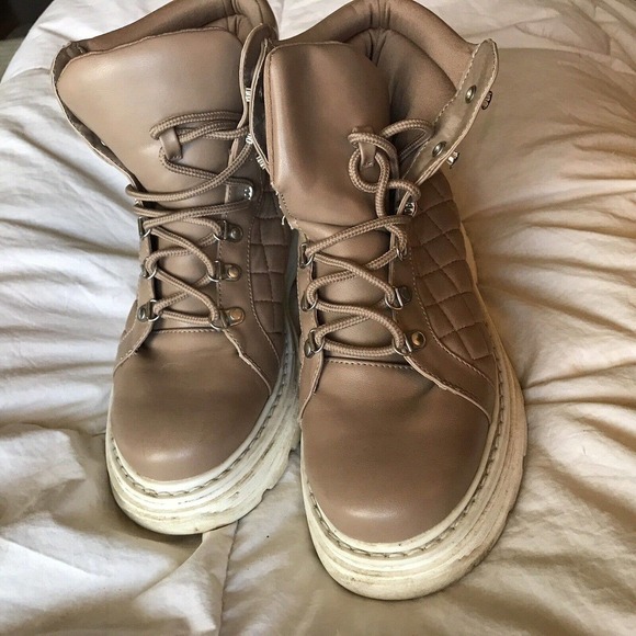 Jane Quilted Boots Tan Lace Up White Lug Soles Sz6.5 Cute Pre-Owned - Picture 6 of 10